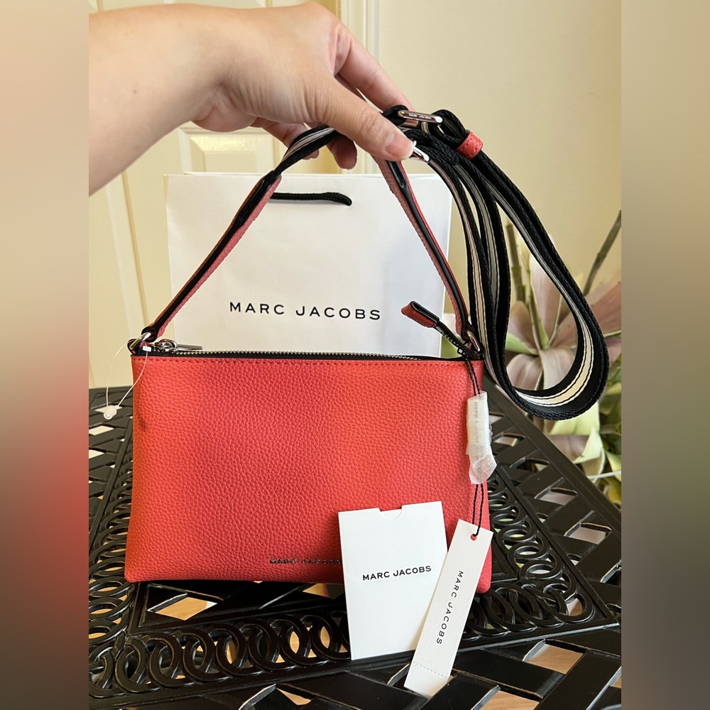 Marc Jacobs The Cosmo Leather Crossbody Bag
NWT
